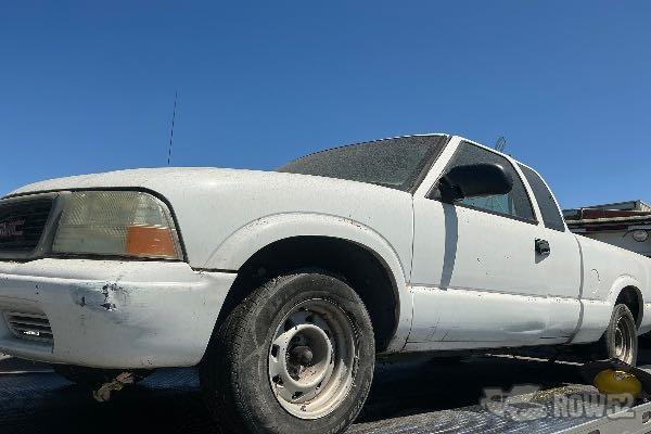 Photo of 2002 GMC Sonoma