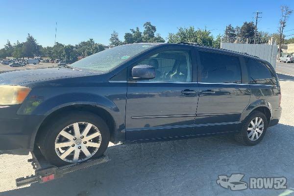 Photo of 2008 Chrysler Town & Country