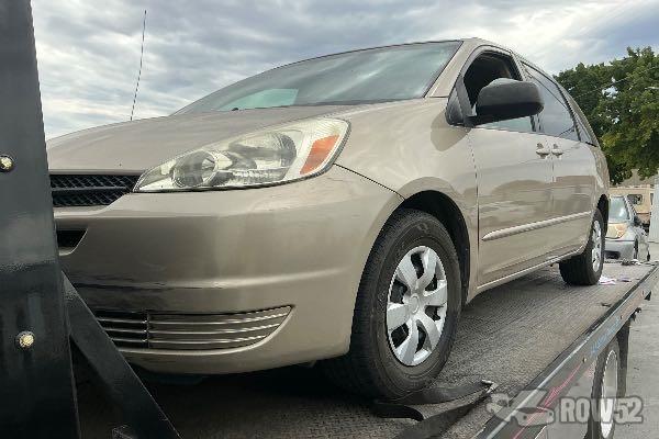 Photo of 2005 Toyota Sienna