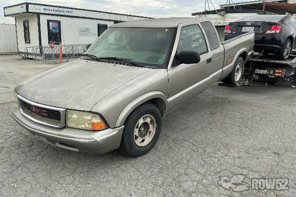 Photo of 2003 GMC Sonoma