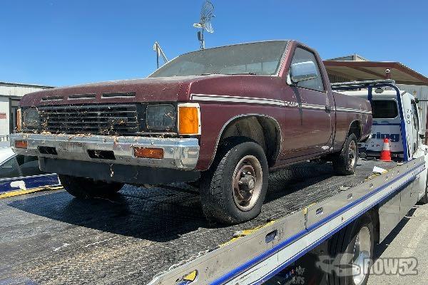 Photo of 1987 Nissan Pickup
