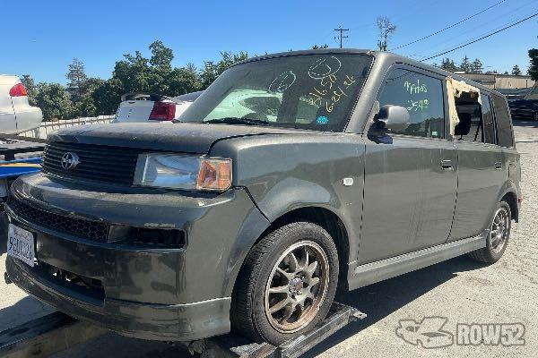 Photo of 2005 Scion xB