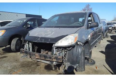 Photo of 2005 Toyota Sienna