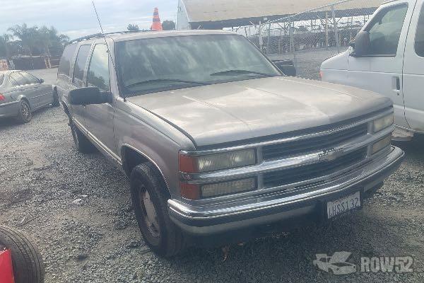Photo of 1999 Chevrolet Suburban