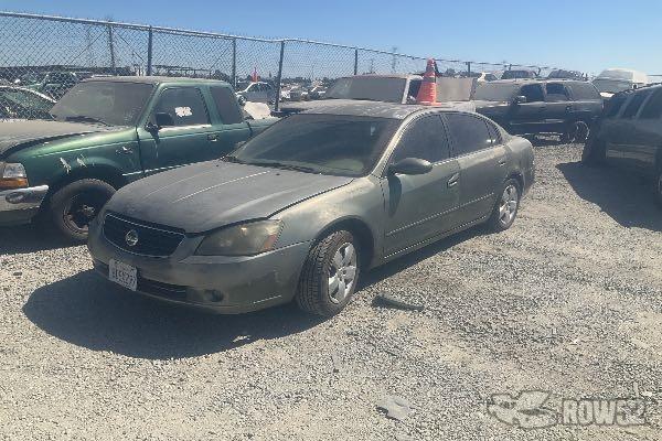 Photo of 2005 Nissan Altima
