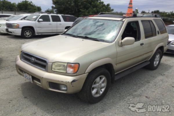 Photo of 2001 Nissan Pathfinder