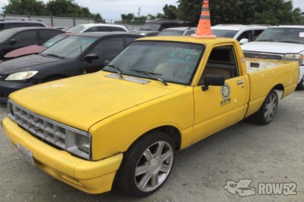 Photo of 1983 Isuzu Pickup