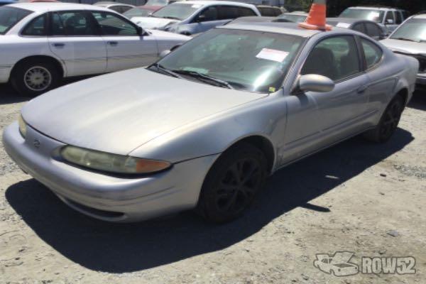 Photo of 1999 Oldsmobile Alero