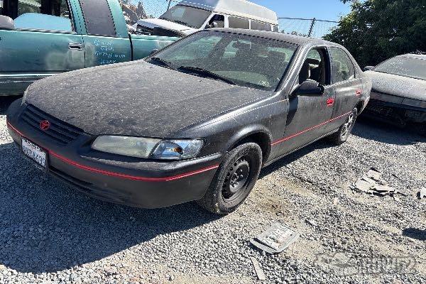 Photo of 1998 Toyota Camry