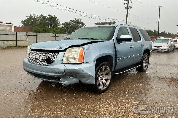 Photo of 2011 GMC Yukon Denali
