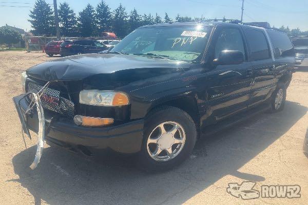 Photo of 2004 GMC Yukon Denali