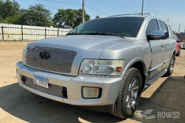 Photo of 2004 Infiniti QX56
