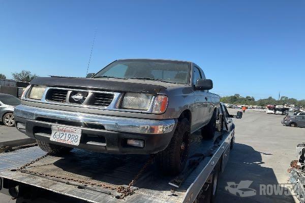 Photo of 2000 Nissan Frontier