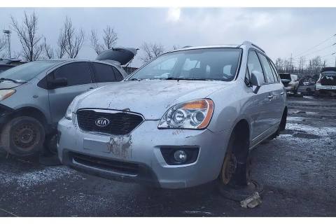 Photo of 2011 Kia Rondo