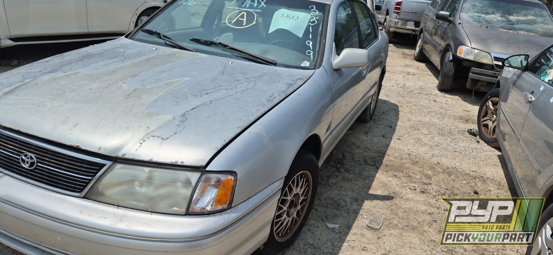 Photo of 1999 Toyota Avalon