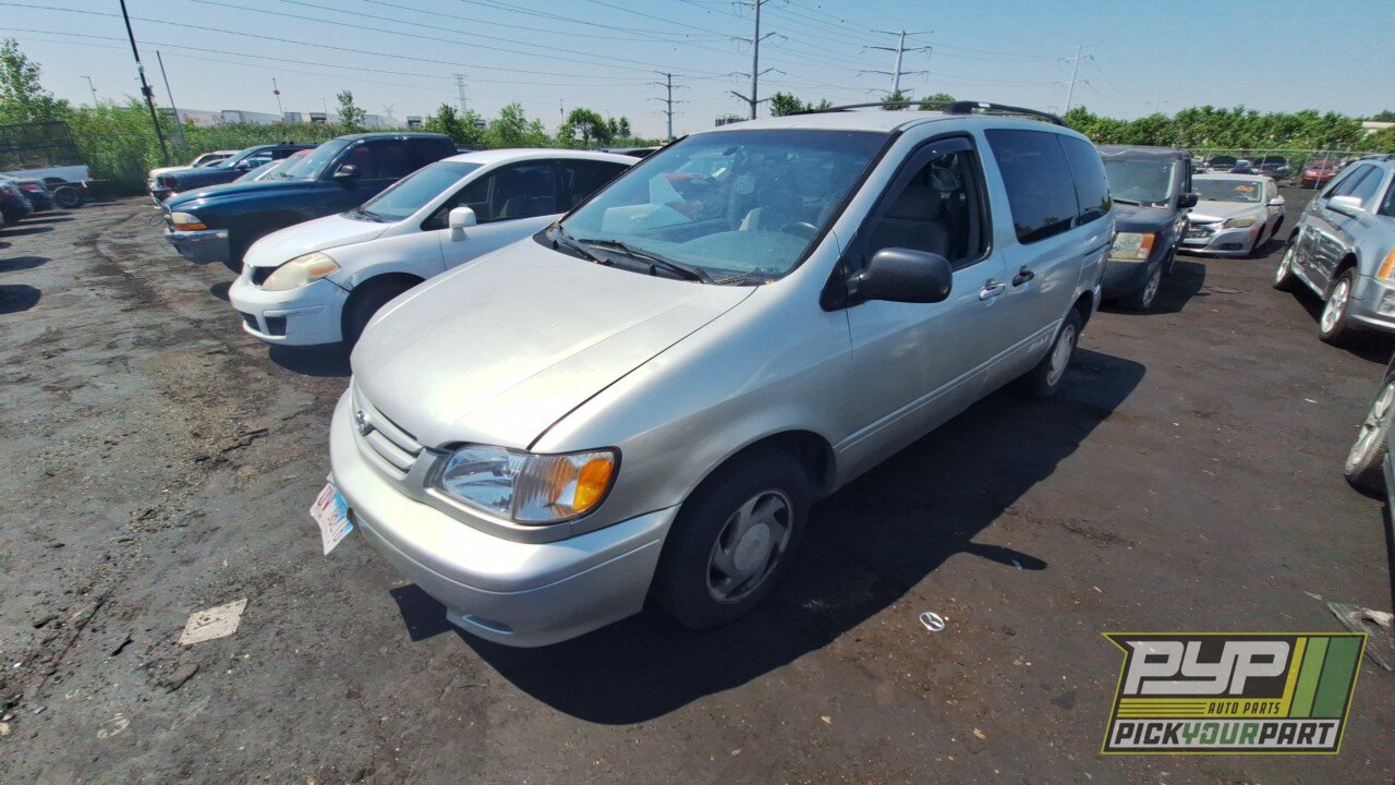 Photo of 2002 Toyota Sienna