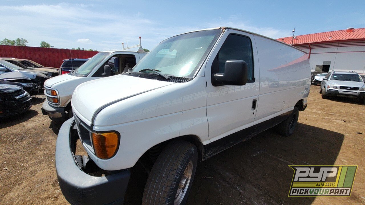 Photo of 2003 Ford E-350 Super Duty
