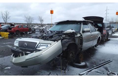 Photo of 2004 Mercury Grand Marquis