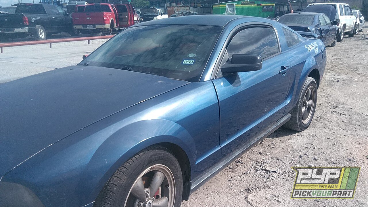 Photo of 2005 Ford Mustang
