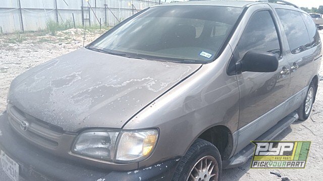 Photo of 1999 Toyota Sienna