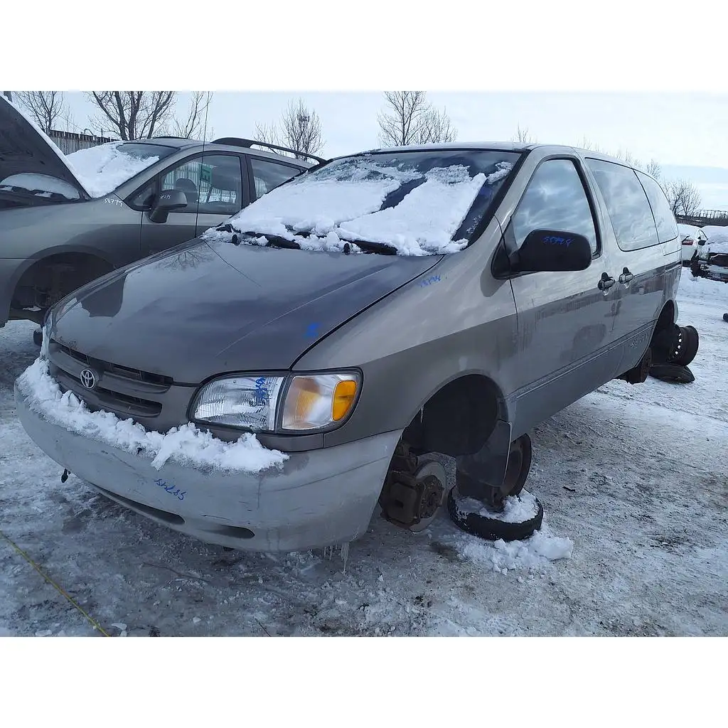 Photo of 1999 Toyota Sienna
