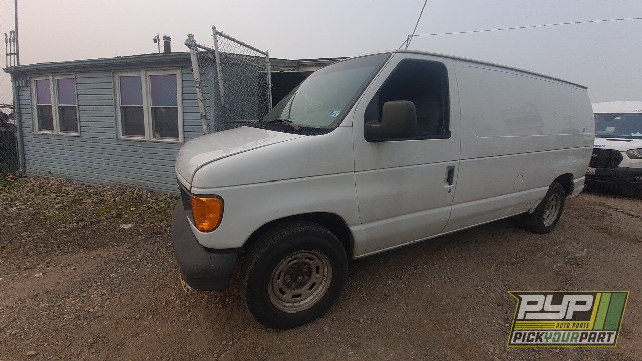 Photo of 2005 Ford E-150