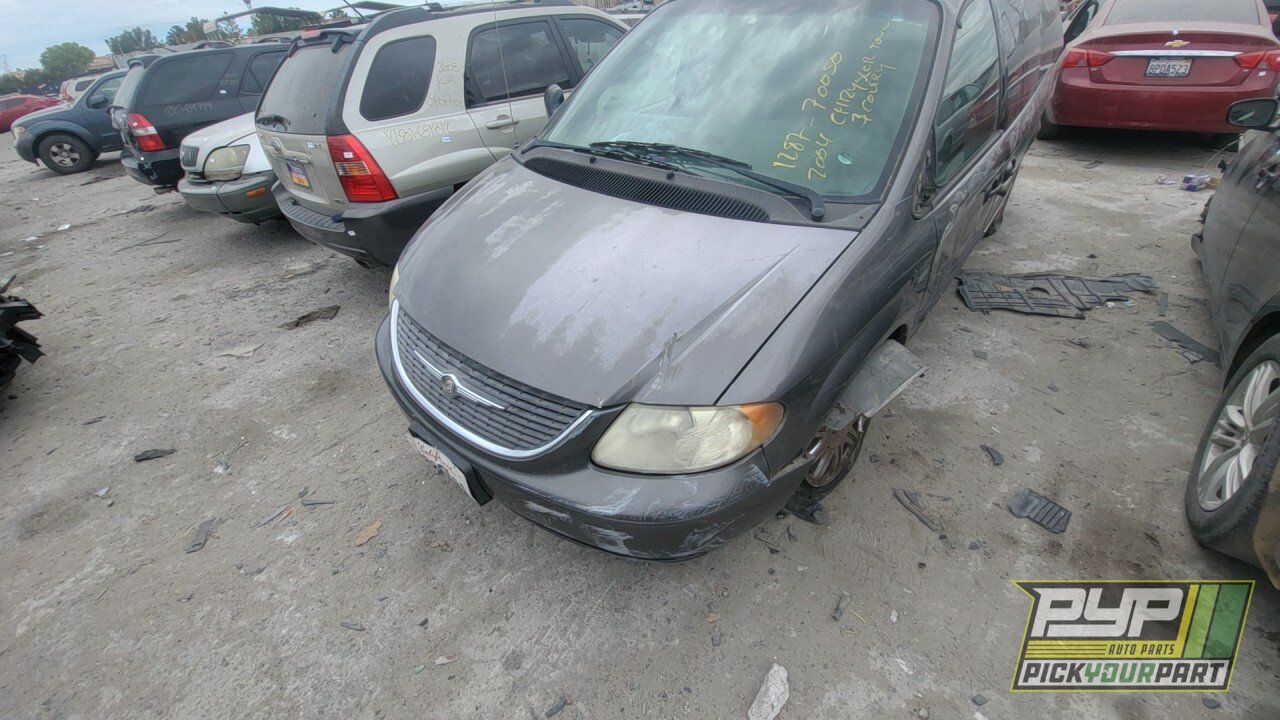 Photo of 2004 Chrysler Town & Country