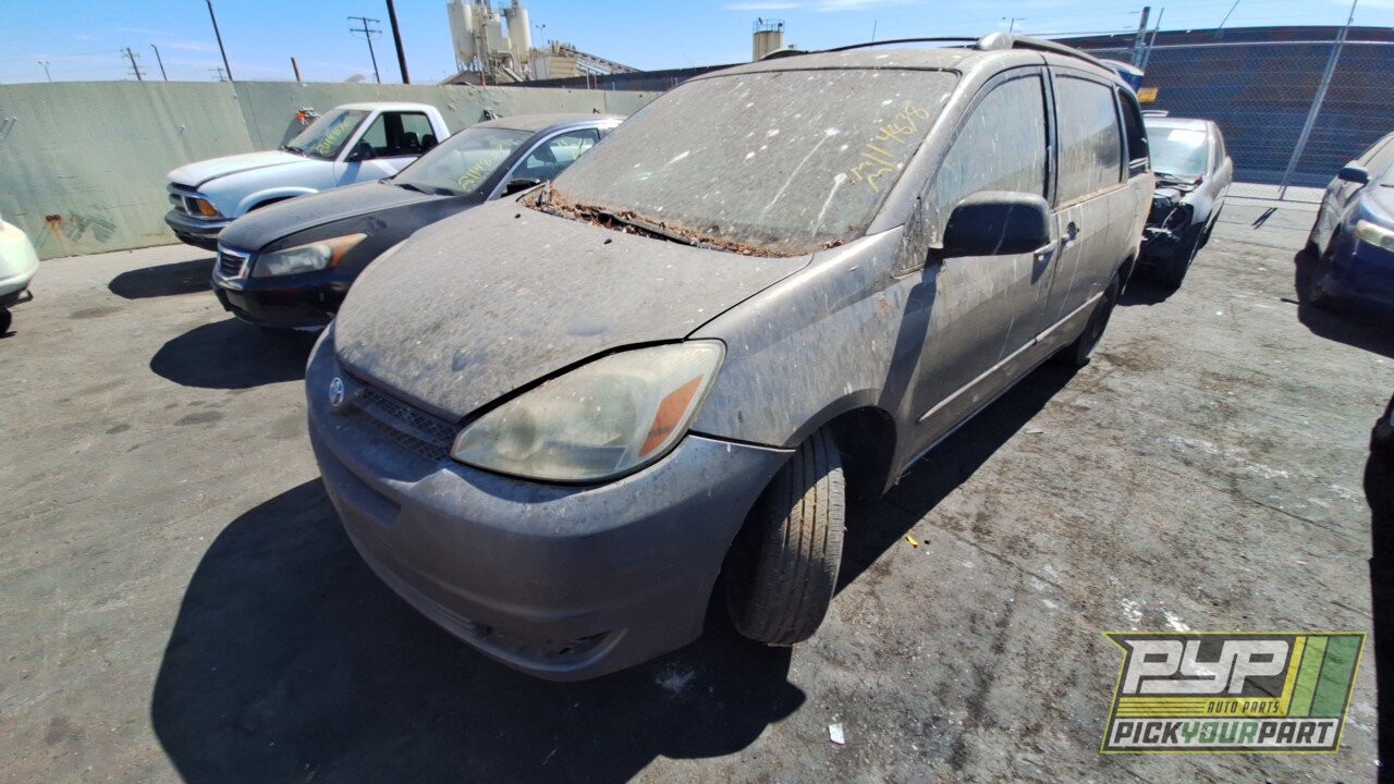 Photo of 2004 Toyota Sienna