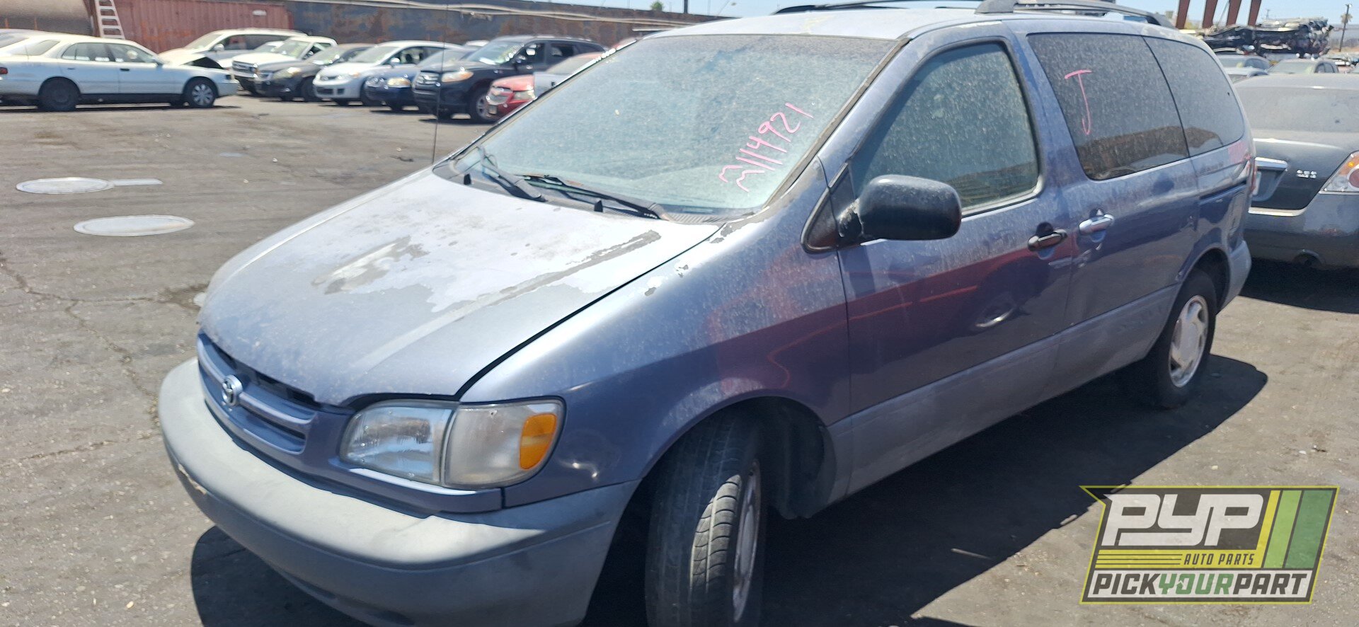 Photo of 1998 Toyota Sienna