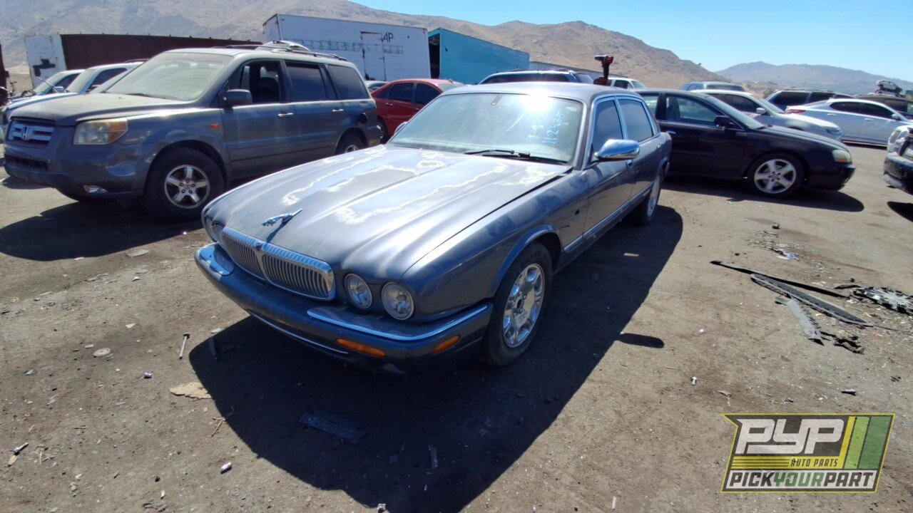Photo of 2001 Jaguar Vanden Plas