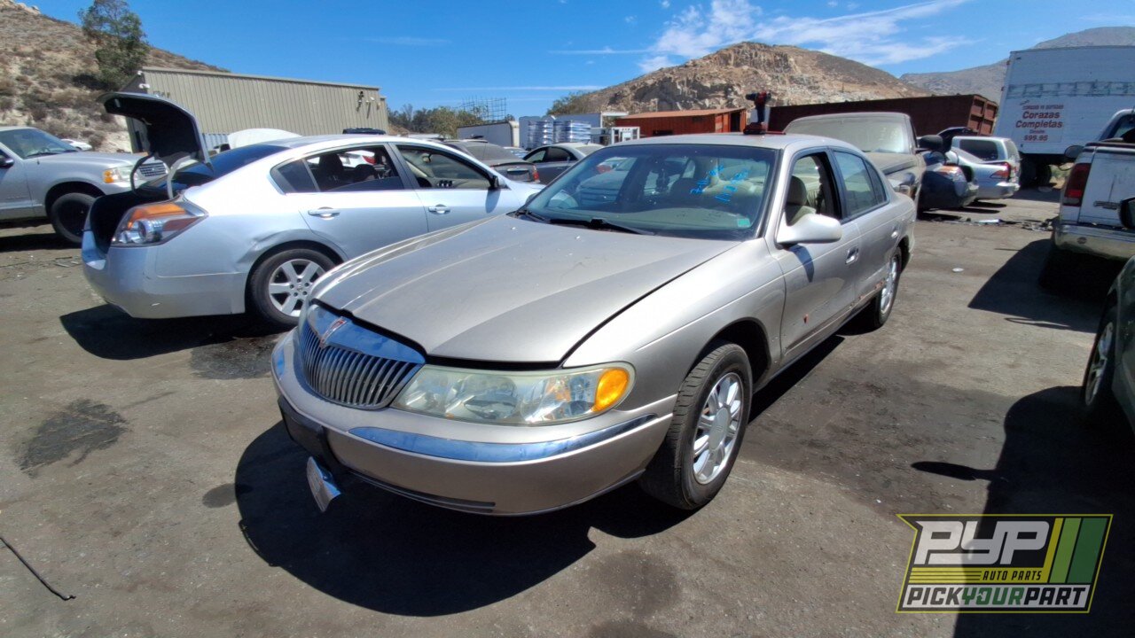 Photo of 2002 Lincoln Continental