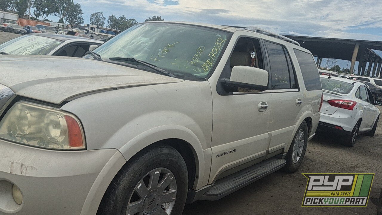 Photo of 2004 Lincoln Navigator