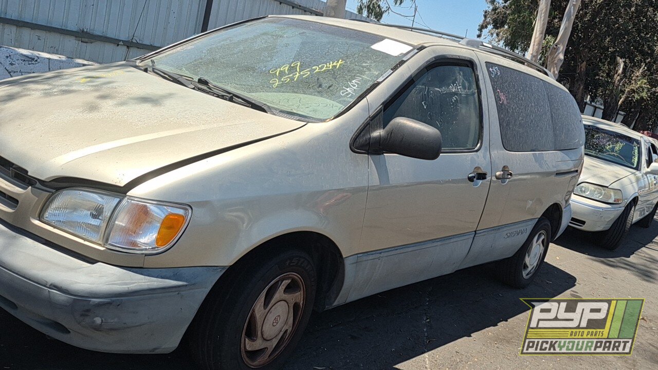 Photo of 2000 Toyota Sienna