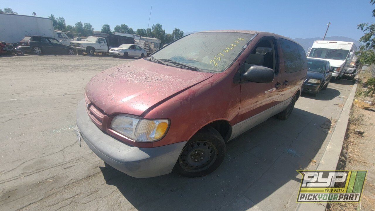 Photo of 2000 Toyota Sienna