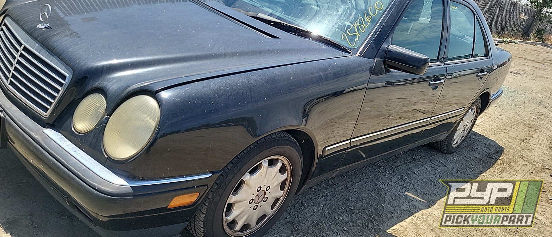 Photo of 1999 Mercedes-Benz E320