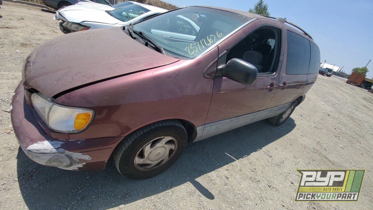Photo of 2000 Toyota Sienna