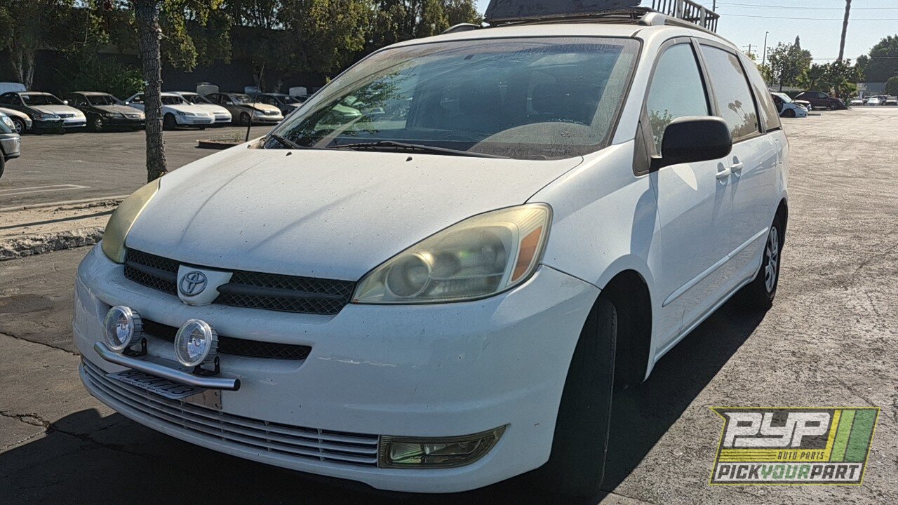Photo of 2004 Toyota Sienna