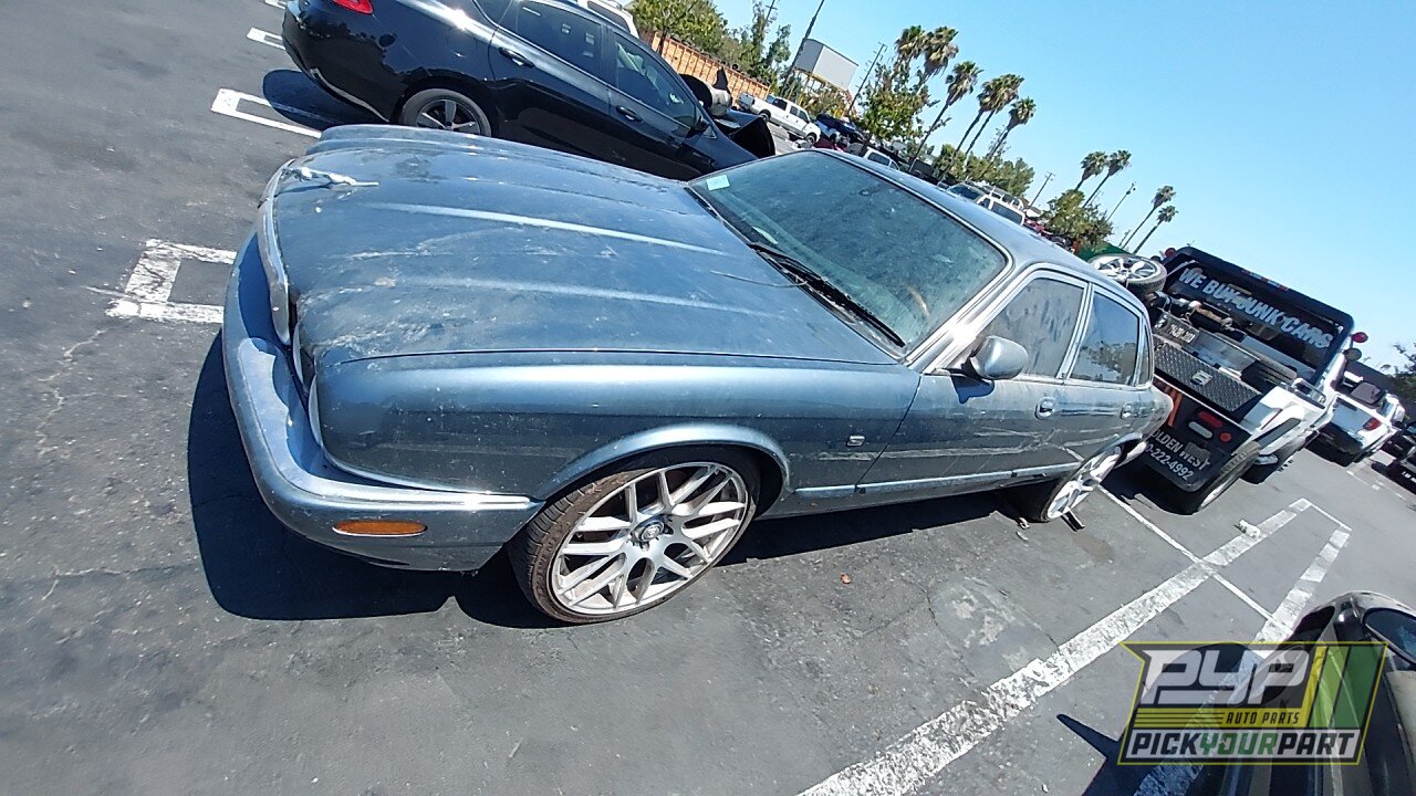 Photo of 2001 Jaguar Xjr
