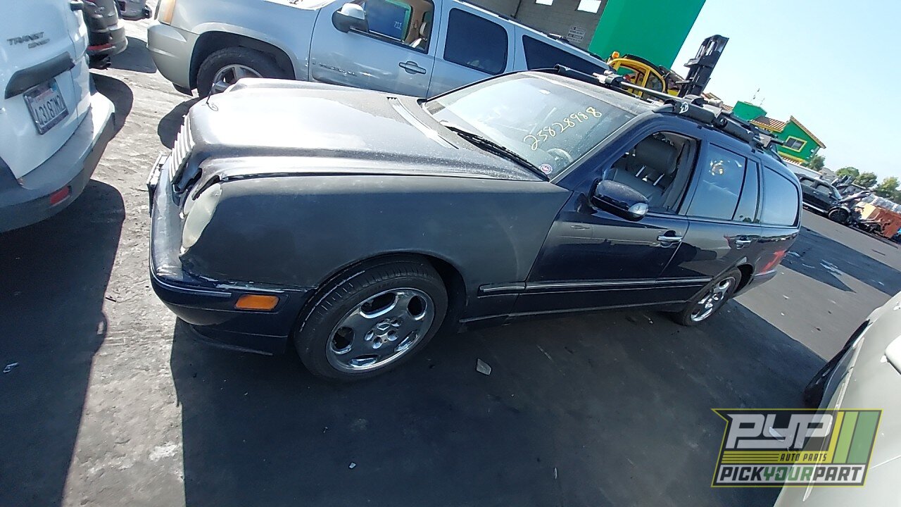 Photo of 2001 Mercedes-Benz E320