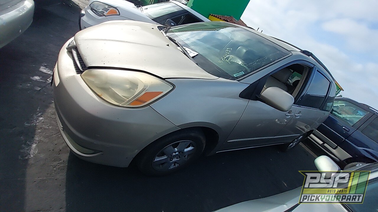 Photo of 2004 Toyota Sienna