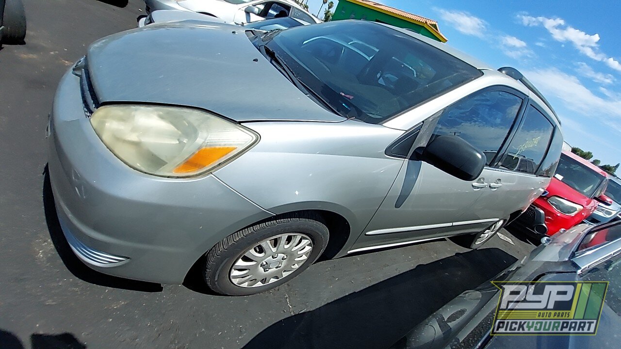 Photo of 2004 Toyota Sienna