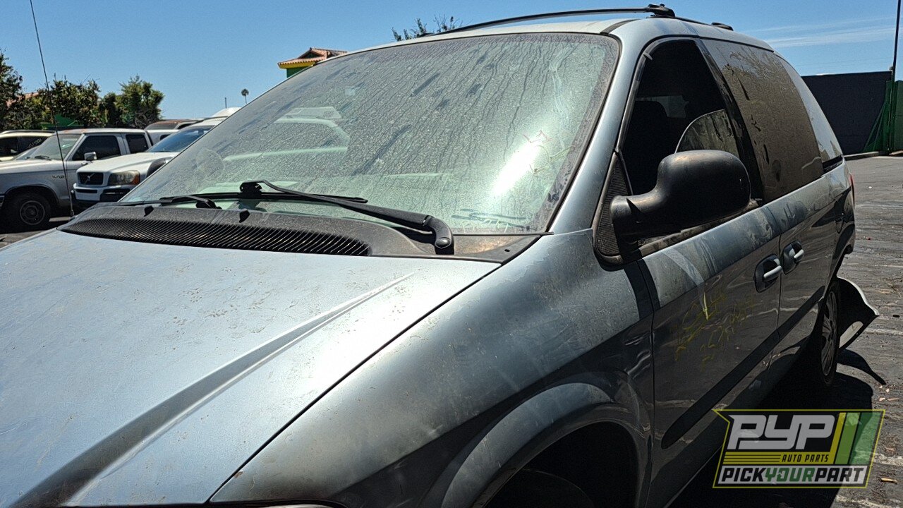 Photo of 2003 Chrysler Voyager