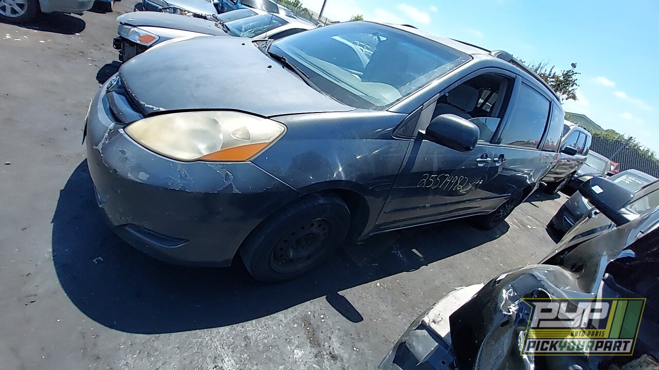 Photo of 2006 Toyota Sienna