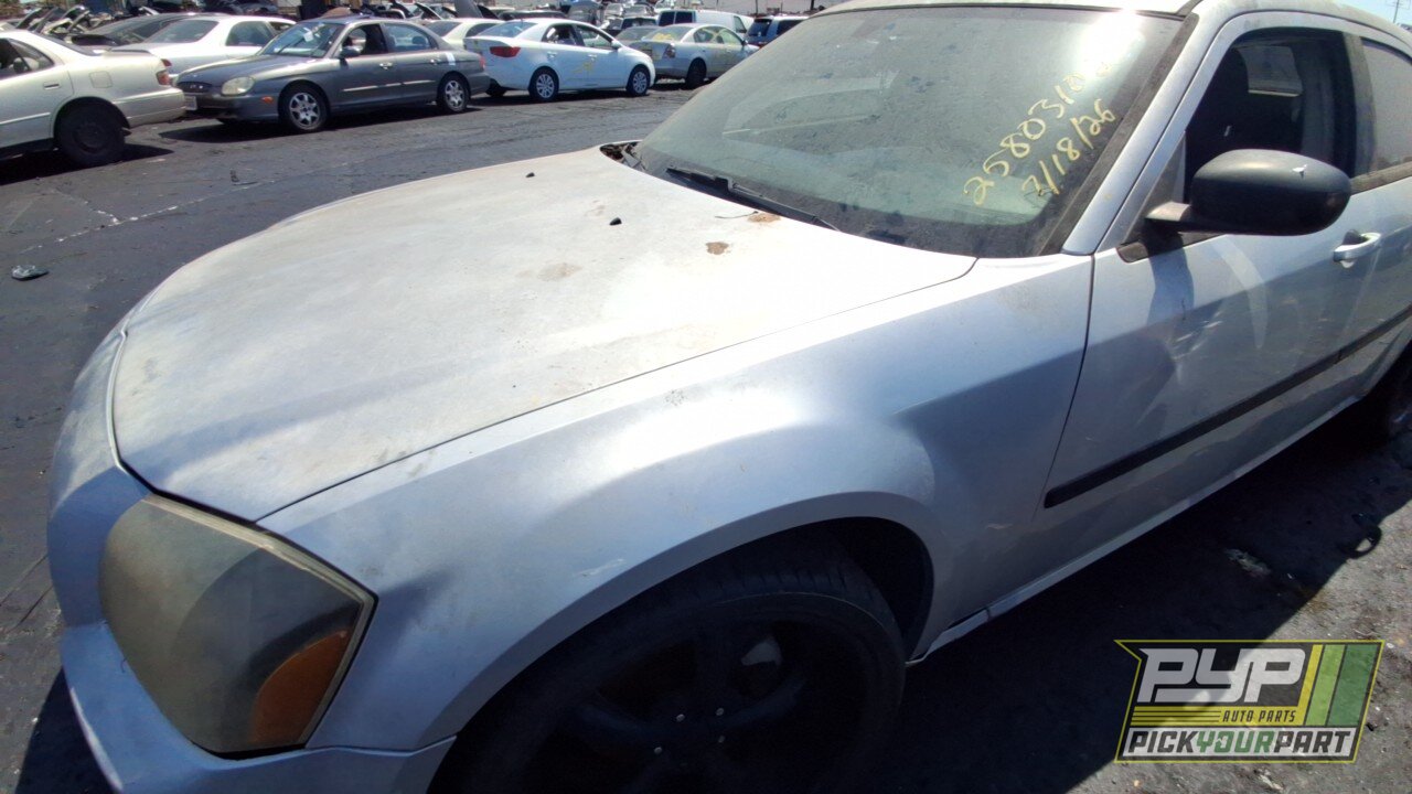 Photo of 2005 Dodge Magnum