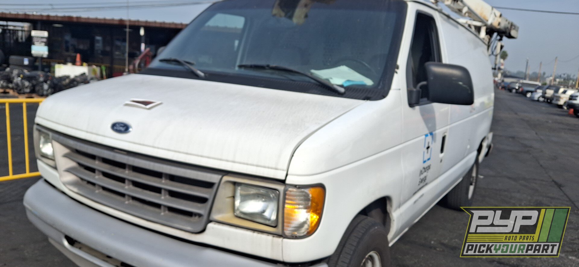 Photo of 1996 Ford E-350 Econoline