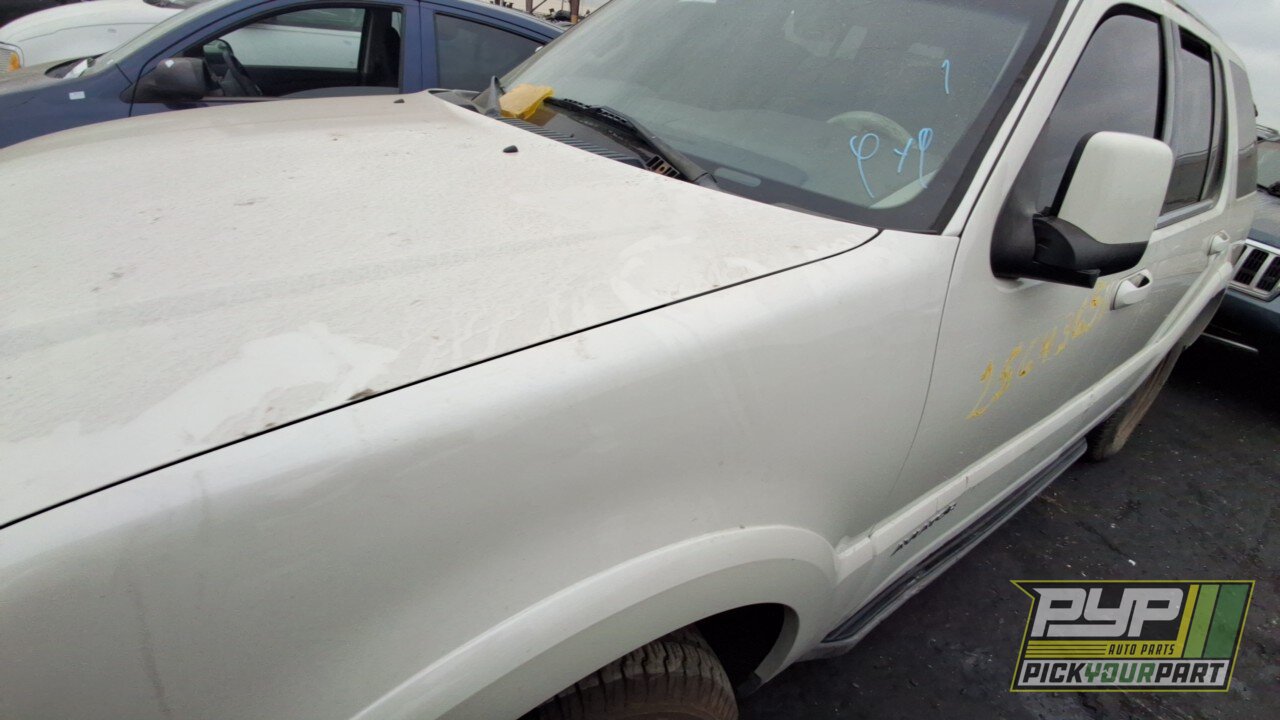 Photo of 2004 Lincoln Aviator