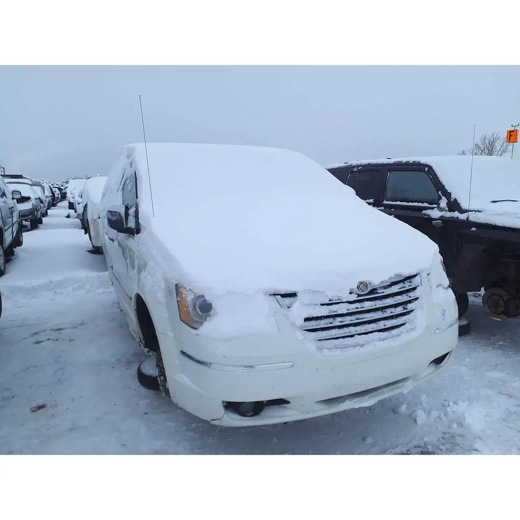 Photo of 2010 Chrysler Town & Country