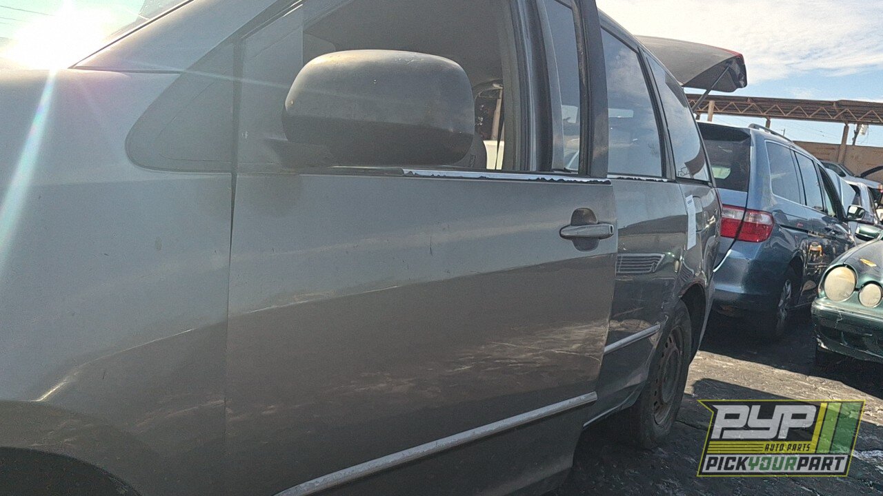 Photo of 2005 Toyota Sienna