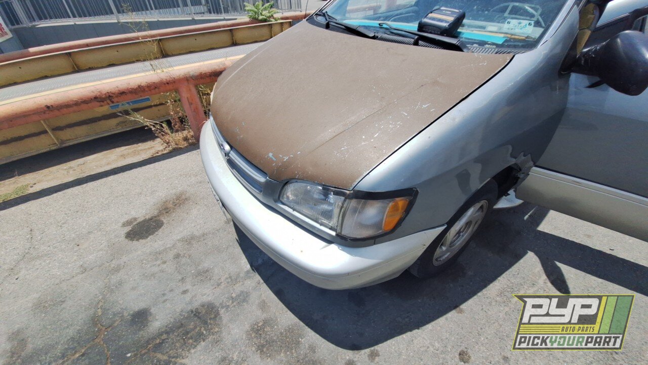 Photo of 2000 Toyota Sienna