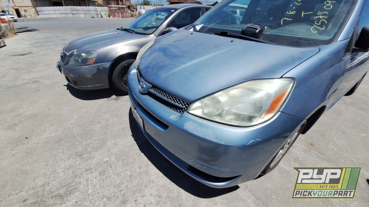 Photo of 2004 Toyota Sienna